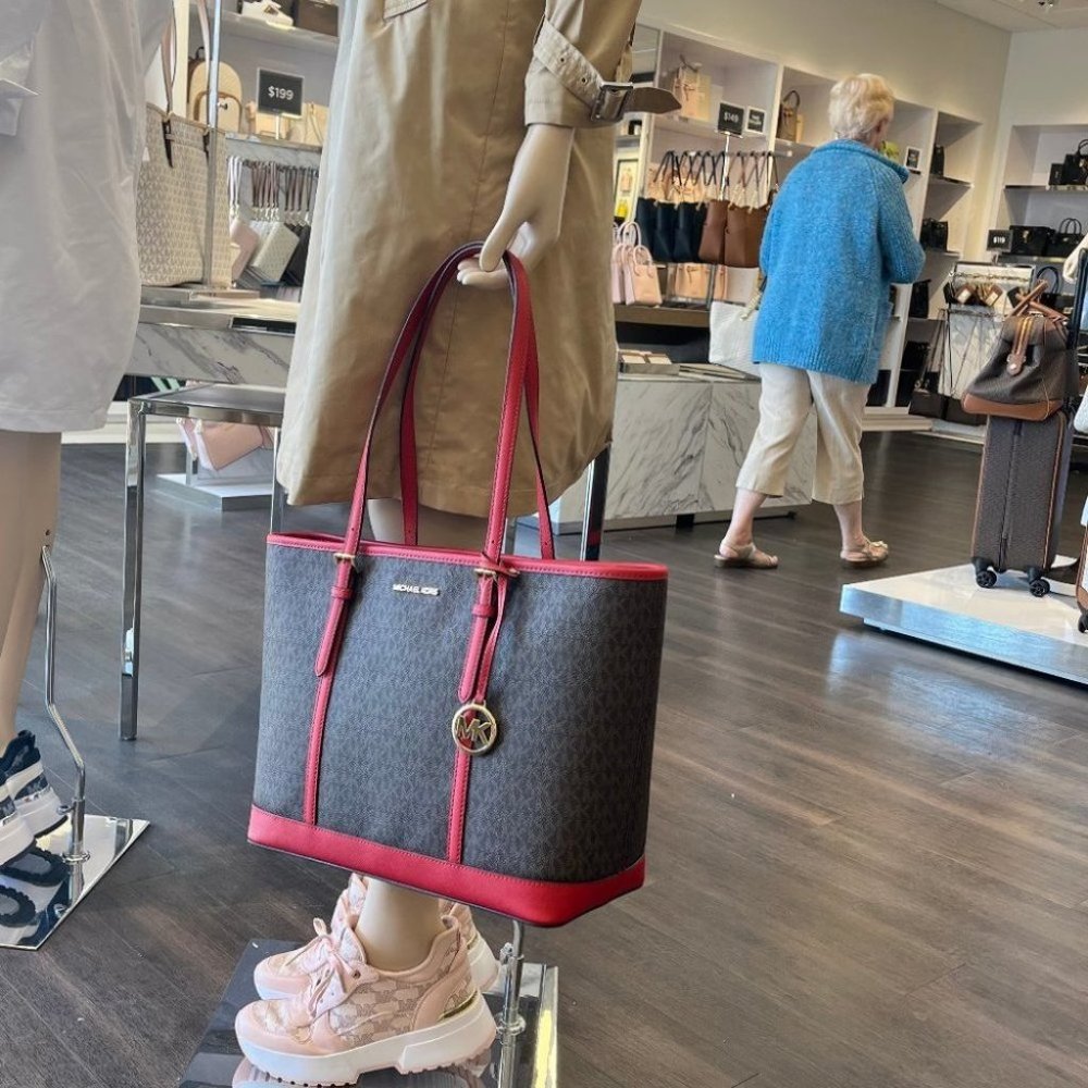 Michael Kors Jet Set Travel Large Shoulder Top Zip Tote HandBag In Brown Red